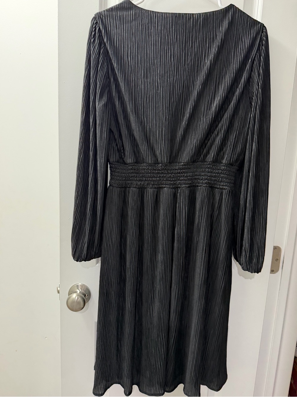 Kensie Black V-Neck Long Sleeve Pleated Smocked Waist Dress - Picture 5 of 6